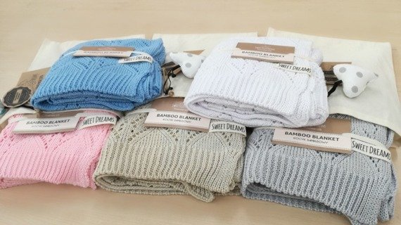 SweetDreams Durchbrochene Decke Strickdecke für Babys und Kinder aus Bambus und Baumwollfasern für Männer und Frauen, Oeko-Tex 100 Standard, hypoallergen, nachhaltig, 80 x 100 cm (1028)