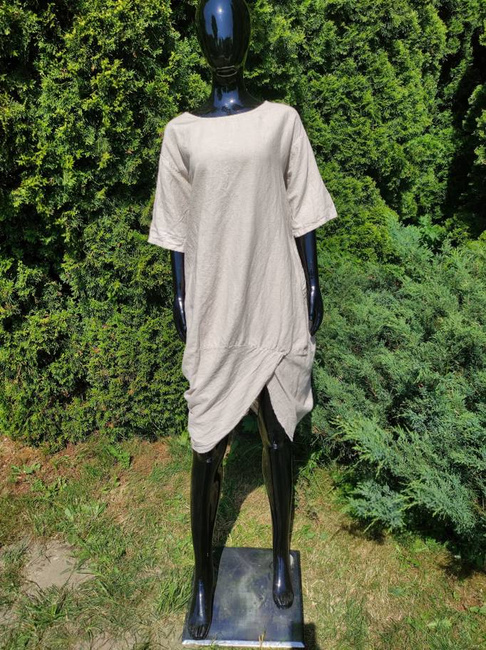 Import Włochy made in italy  lniana sukienka z kieszeniami Tuba duża krótki rękaw oversize na upał na plaże  na wakacje na lato ciemny beż