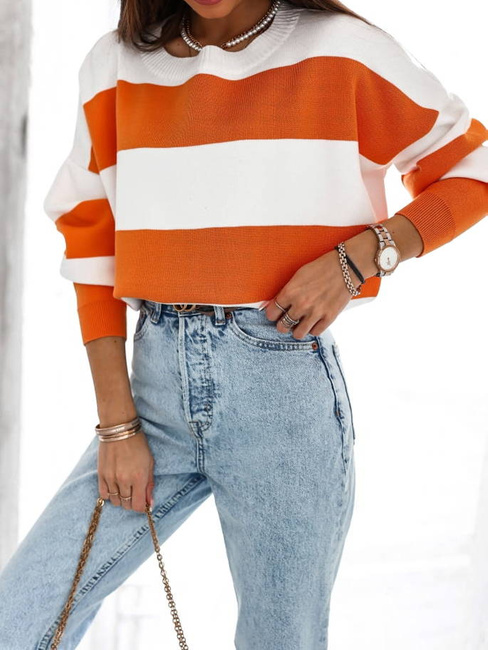 Sweter Cocomore dwukolorowy w szerokie pasy biało pomarańczowe