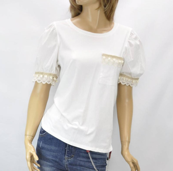 Import włoska damska letnia Bawełniana bluzka z krótkim rękawem i kieszonką ozdobiona falbanką biała