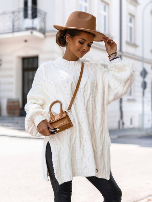 Luźny długi sweter Cocomore oversize z rozcięciem ecru