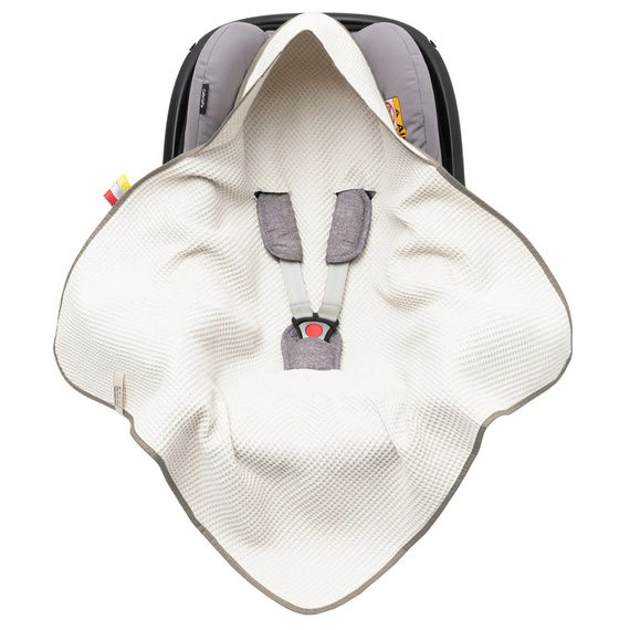 Mikos cienki letni Kocyk do fotelika Maxi Cosi wafel becik rożek śpiworek otulacz z kapturem do fotelika samochodowego nosidełka na lato 1038 ECRU
