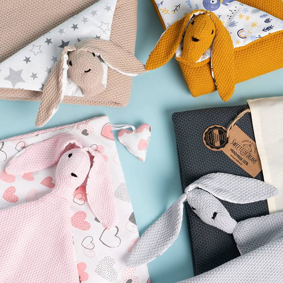 Mikos® GOTS zert. Babydecke 100% Bio Baumwolle Strickdecke Baumwolldecke Warme Babydecke Mädchen Jungen Baby Erstausstattung Für Neugeborene | 2 in 1 Kuscheltier und Kuscheldecke (1042) 