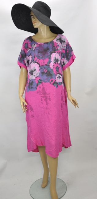 Letnia sukienka lniana z kieszeniami i okrągłym dekoltem różowa