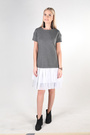 Mikos bawełniana sukienka dresowa z krótkim rękawem i tiulem 379 grafit/biały