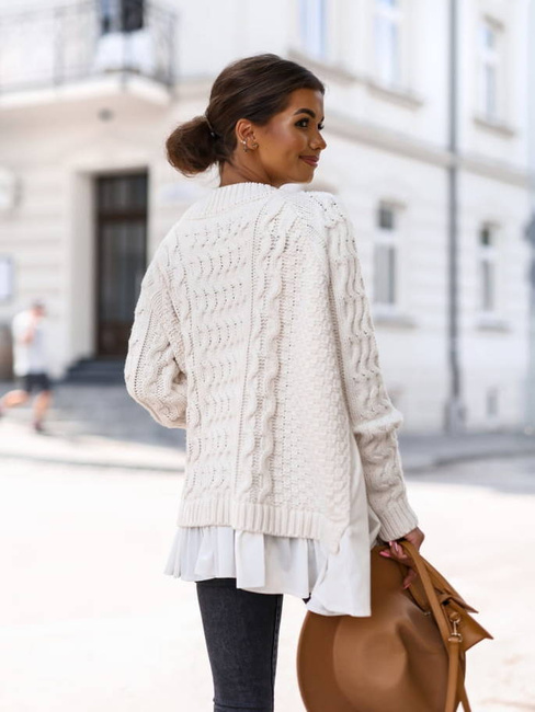 Sweter damski oversize z długim rękawem i okragłym dekoltem Cocomore kremowy